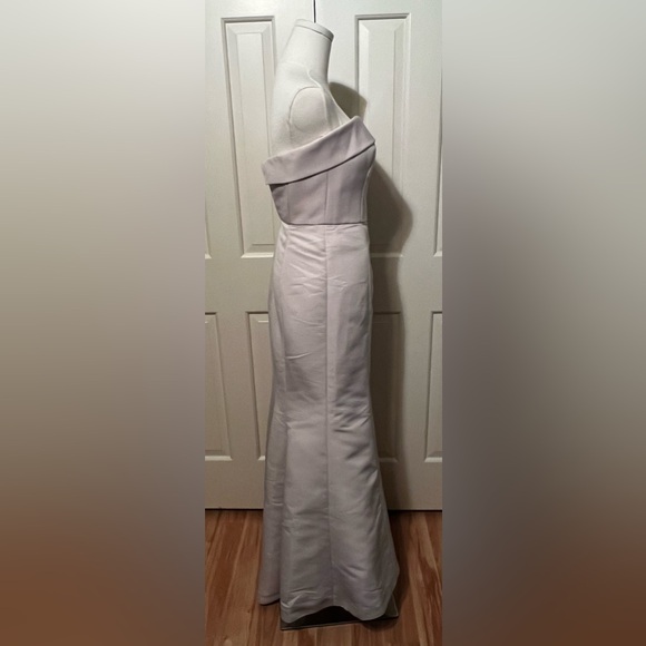 Amsale dress. size 4 - Picture 2 of 10